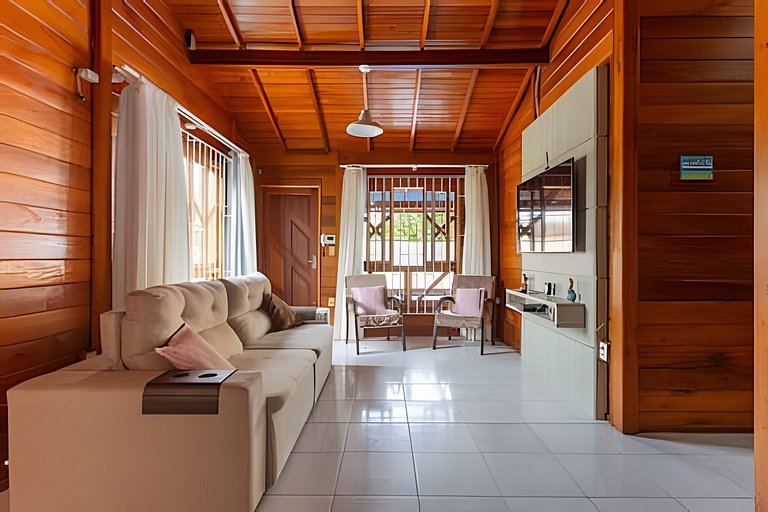 Girassóis de Floripa - piscina e espaço família