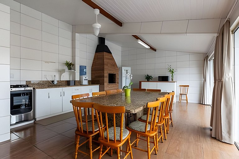 Girassóis de Floripa - piscina e espaço família