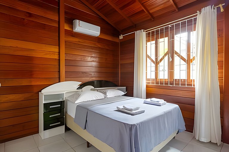 Girassóis de Floripa - piscina e espaço família