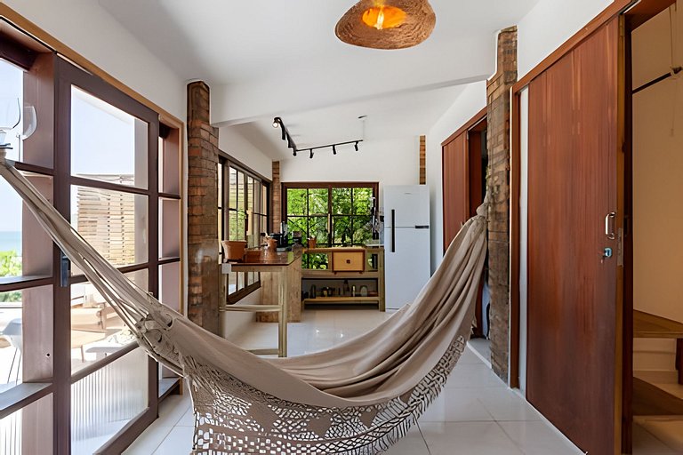 Casa praiana | Vista mar, hidro e pé na areia