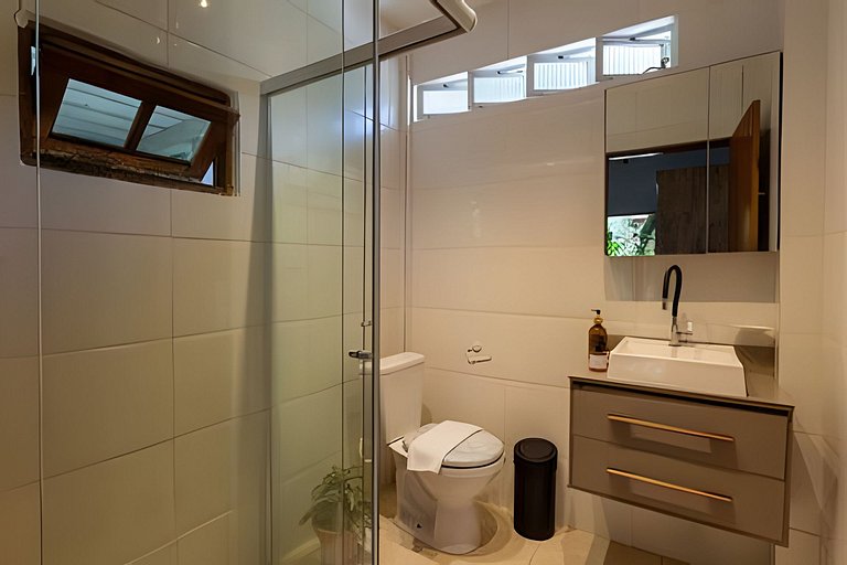 Casa praiana | Vista mar, hidro e pé na areia