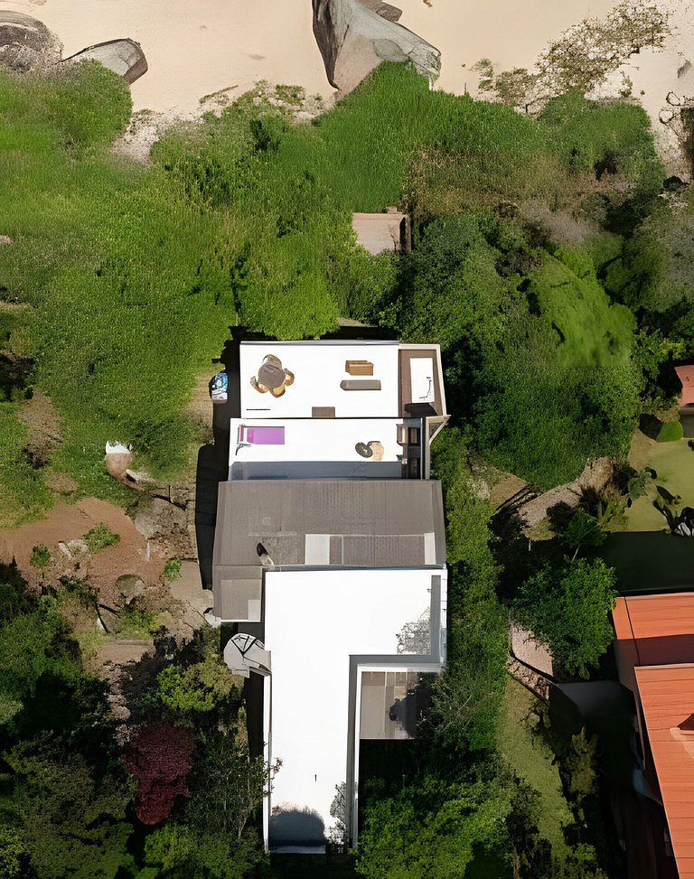 Casa praiana | Vista mar, hidro e pé na areia