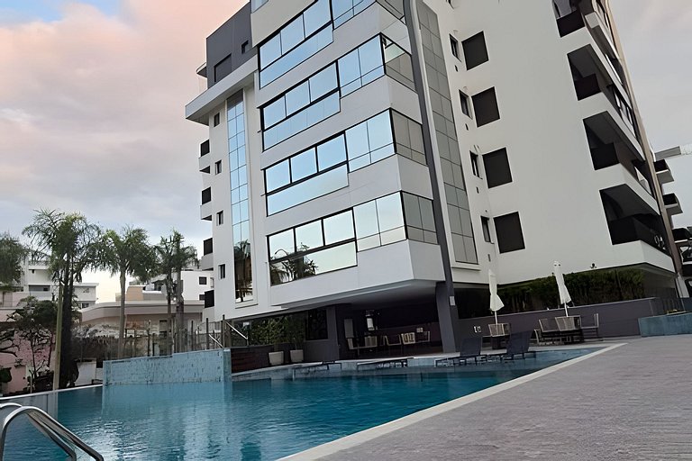 Apê com lazer completo em Governador Celso Ramos