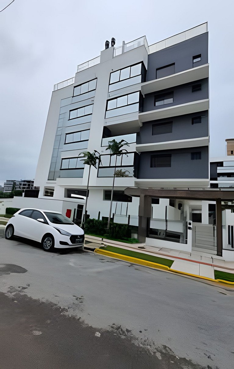 Apê com lazer completo em Governador Celso Ramos