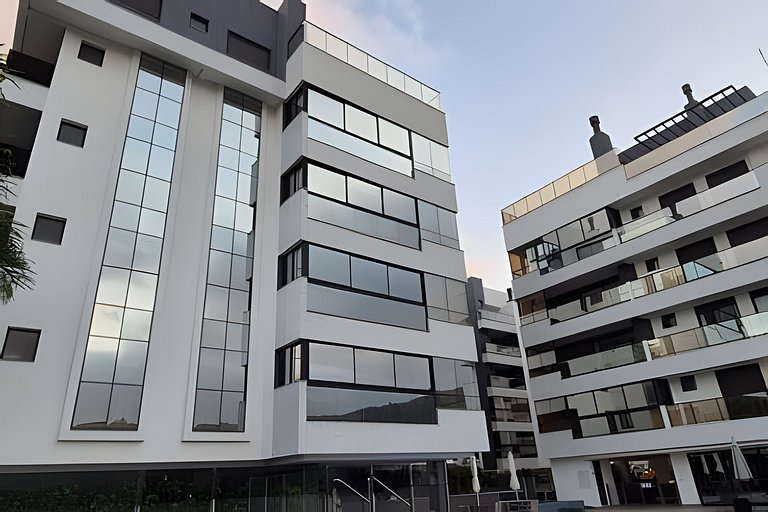 Apê com lazer completo em Governador Celso Ramos